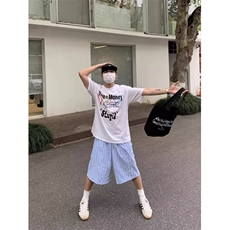 蓝色