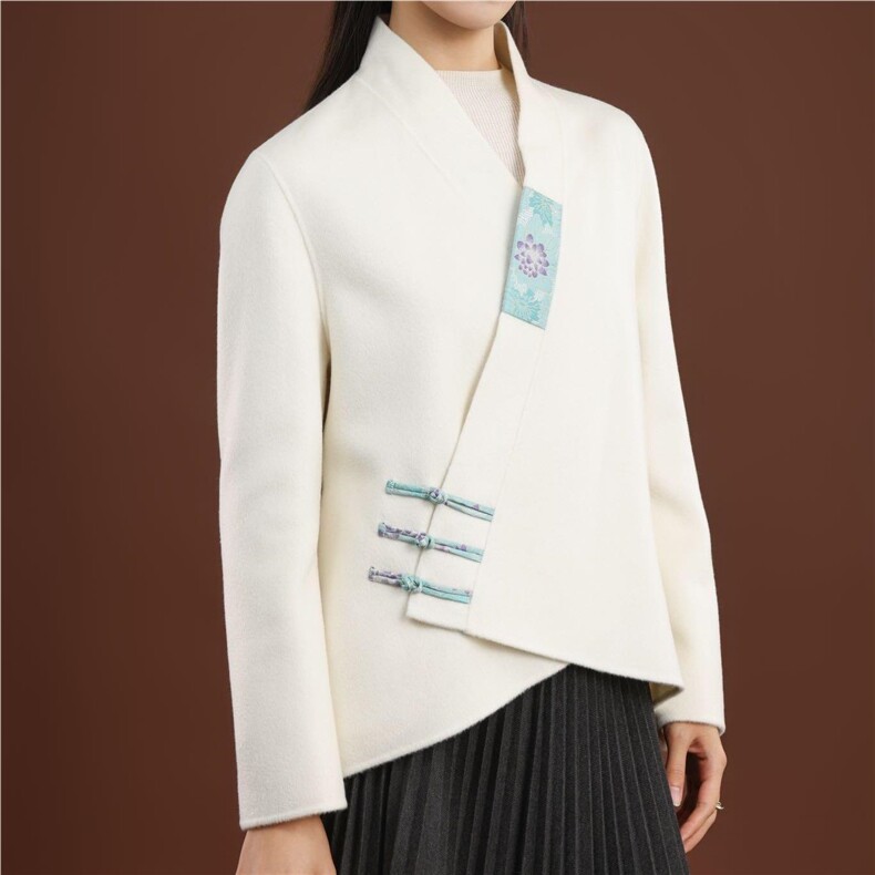 秋冬季纯山羊绒保暖印花盘口新中式斜开衫高级感短外套，女装短外套，卓冠羊绒