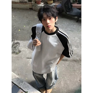 抖音得物品质二开240克宽松纯棉美式潮牌插肩三杠织带短袖T恤图片