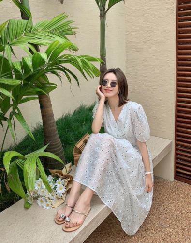 小雏菊雪纺连衣裙，女装连衣裙，晶晶