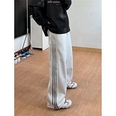 灰色