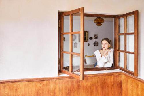 2021春夏新款ins风韩版时尚荷叶边衬衣，女装，"JINI PIUS及加"