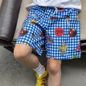 美式复古休闲小众格子水果满印短裤男女款夏季宽松沙滩裤五分裤图片