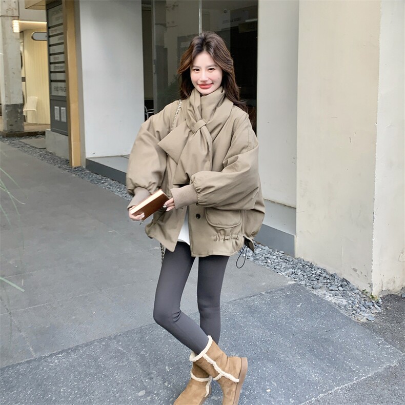 冬日韩系宽松羽绒服配围巾女2025新款设计感小个子大口袋保暖外套,女装羽绒服,2C159
