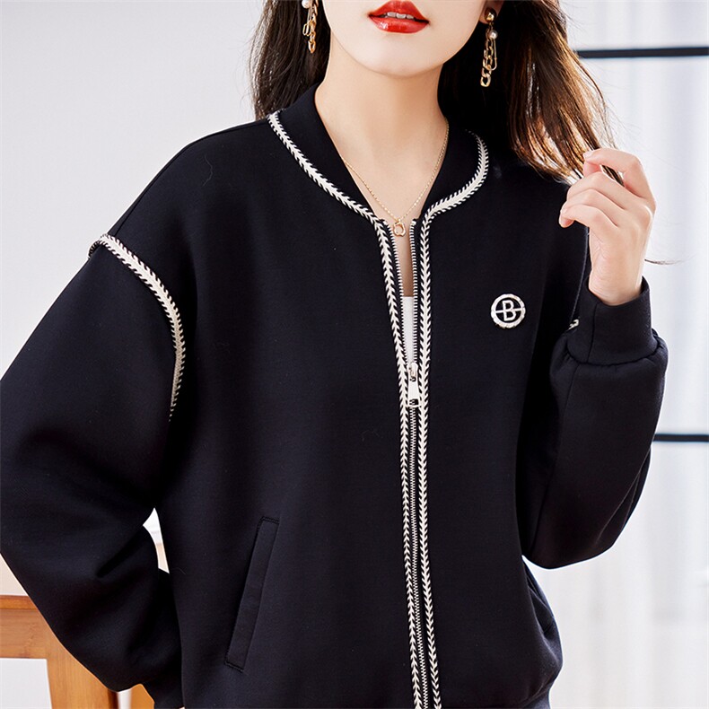 2024年春秋季黑色棒球服外套女小个子新款洋气小众独特别致上衣,女装短外套,美沁
