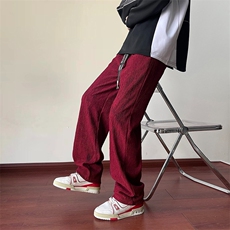 酒红色