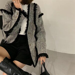冬季翻边上衣图片