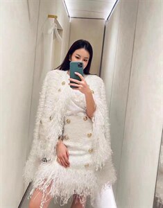 现货哦流苏小香针织外套，黑白两个色图片