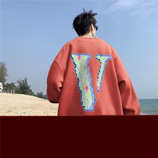 藕粉色