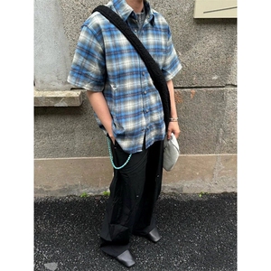 美式复古蓝色慵懒格子情侣衬衫男女夏季短袖宽松休闲外套CSD01,藏蓝色衣服搭配什么颜色的围巾图片