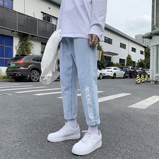 蓝色