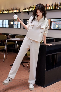 现货2024春季新款时尚减龄休闲遮肉显瘦两件套女图片