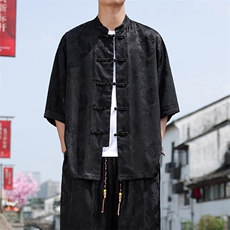 黑色