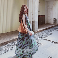 时尚个性涂鸦印花无袖连衣裙女2025夏新款小众独特宽松休闲背心裙，女装连衣裙，2C137