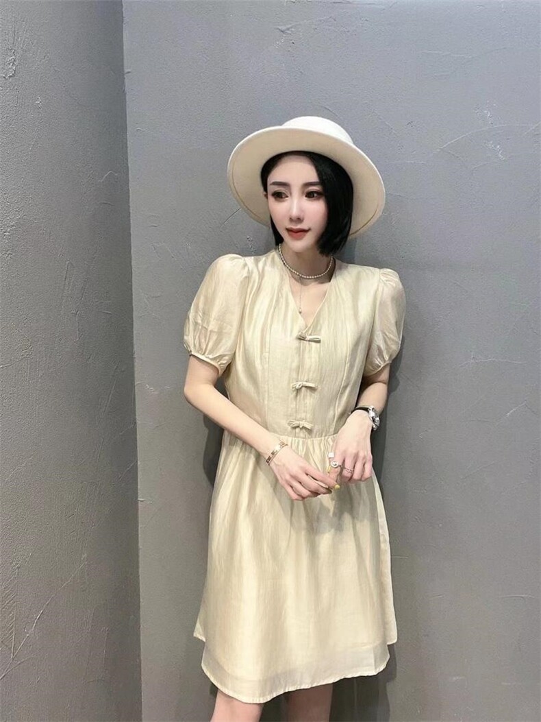 新款洋气V领蝴蝶结扣连衣裙,女装连衣裙,L·H·X