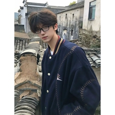 藏青色