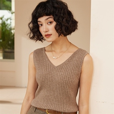 2025年秋季新款十二针抽条针织羊绒女士背心时尚休闲通勤百搭，女装羊绒衫，高粱穗羊绒
