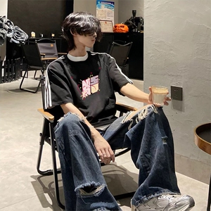 抖音得物高品质二开240克宽松纯棉美式潮牌三条杠织带短袖T恤图片