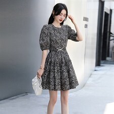 【现货】碎花纯棉小个子连衣裙高腰显瘦a字裙2024年夏季新款，女装连衣裙，美沁