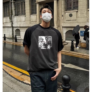 抖音得物高品质二开240克宽松纯棉美式潮牌插肩袖拼接短袖T恤图片