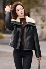 毛领拼接PU皮羽绒服女2025冬季新款小个子气质显瘦白鸭绒短款外套，女装羽绒服，流量+