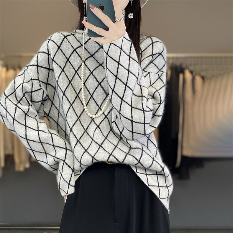 2024年秋冬季新款通勤时尚百搭套头高领菱形格子加厚羊毛衫,女装羊毛衫,丽特绒