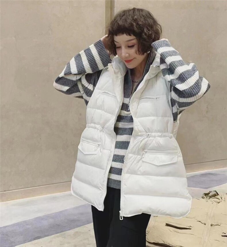 无袖连帽羽绒马甲，女装马甲，兜火