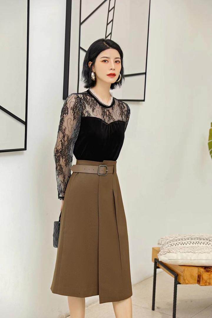 【现货】【】秋季新款时尚百搭金丝绒拼蕾丝打底衫，其它，名门秀