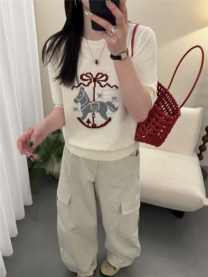 2026年春季女士休闲风圆领提花针织短袖羊毛混纺，女装T恤，臻纶羊绒
