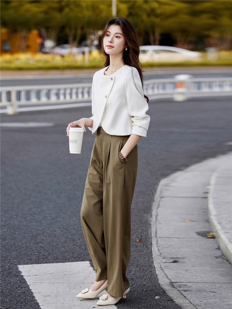 时尚气质小香风外套女春秋2025新款小个子显瘦减龄翻领短上衣,女装短外套,婵米儿