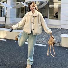 杏色奶fufu软糯羊羔毛短外套女2025冬新款90白鸭绒暖加厚皮毛一体，女装羽绒服，2C159