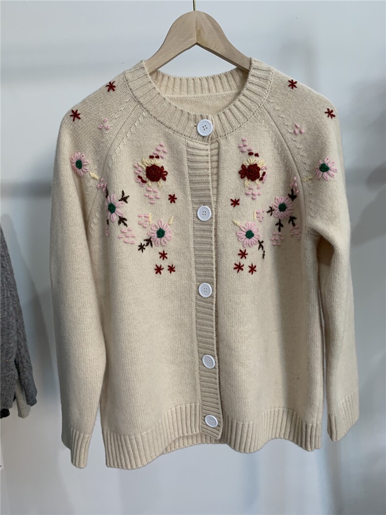 2025年秋季长袖圆领常规加厚纯手绣五色花开衫时尚百搭，女装针织衫/毛衣，名驰羊绒