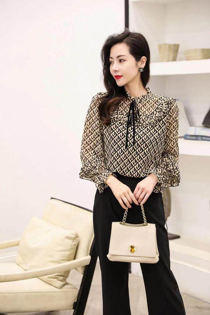 气质花色小衫，其它，伊洛姿