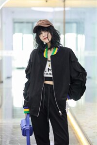 2022年新春款棒球服外套女休闲拼接棒球服时尚宽松洋气图片
