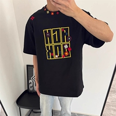 黑色