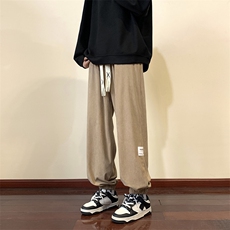 卡其色