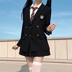 黑色