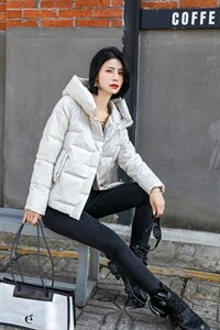 现货羽绒服图片