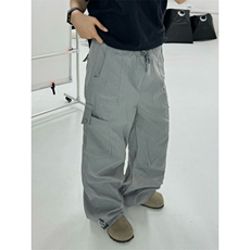 灰色