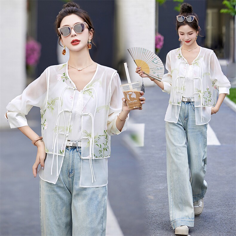 2024文艺风复古范刺绣清新舒雅风简单舒适上衣，女装衬衫，香水丽阁