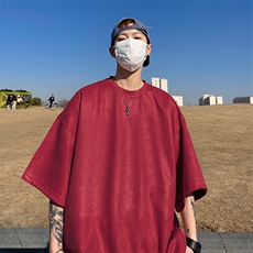 酒红色