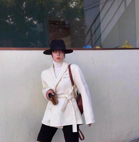 新款羊绒加腰带SML三个码，女装，尚映