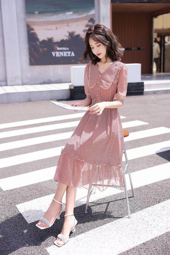 夏装连衣裙现货，女装连衣裙，百衣时尚