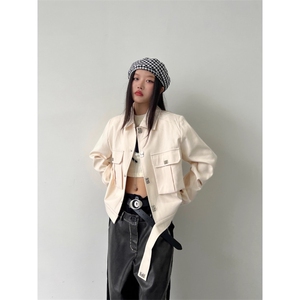 春秋休闲宽松慵懒小众设计感金属钮扣装饰大口袋短款夹克外套女图片
