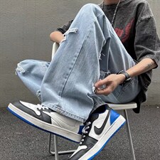 浅蓝色