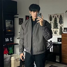 灰色