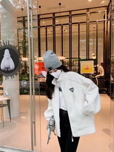 休闲羊羔毛外套图片