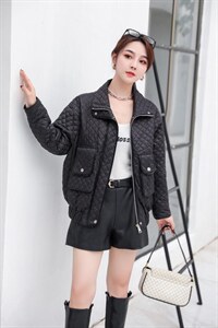 2021秋冬新款时尚轻薄衣拼皮包边服女短宽松休闲外套图片