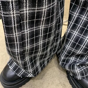 超显腿长格纹裤图片