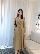 DINOBlENS/秋款上新 定制星空面料风衣裙，女装风衣，迪诺比亚